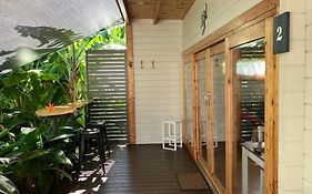 Kapok Pod Entire Studio